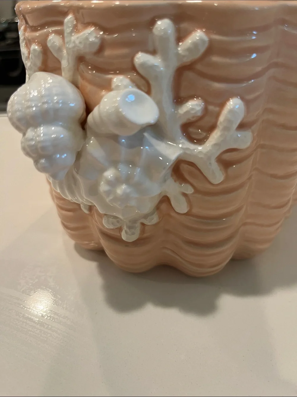 Vintage FITZ AND FLOYD CACHEPOT Peach w/ raised White Seashells/coral on side